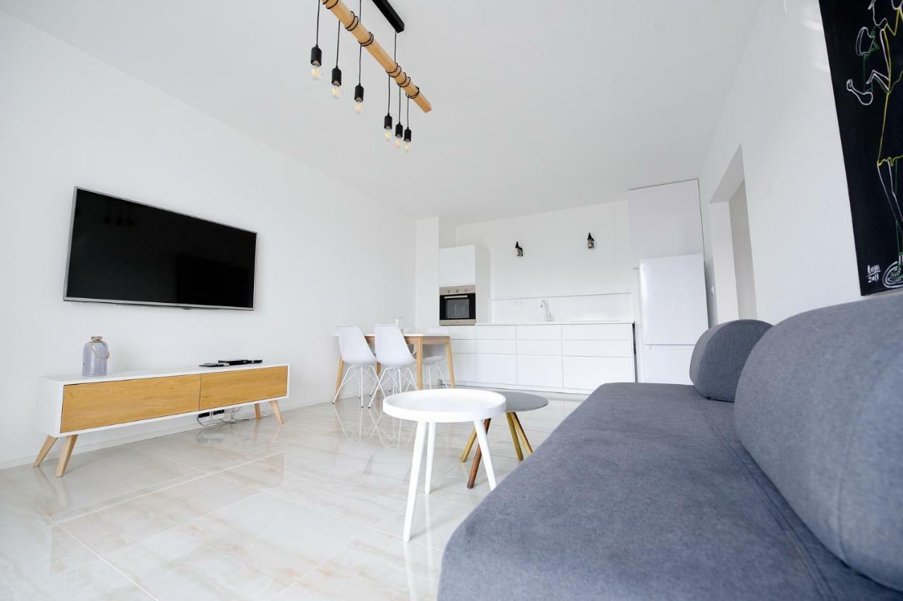 Center Aupark Apartment Piest'any Buitenkant foto