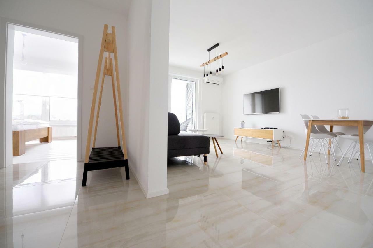 Center Aupark Apartment Piest'any Buitenkant foto